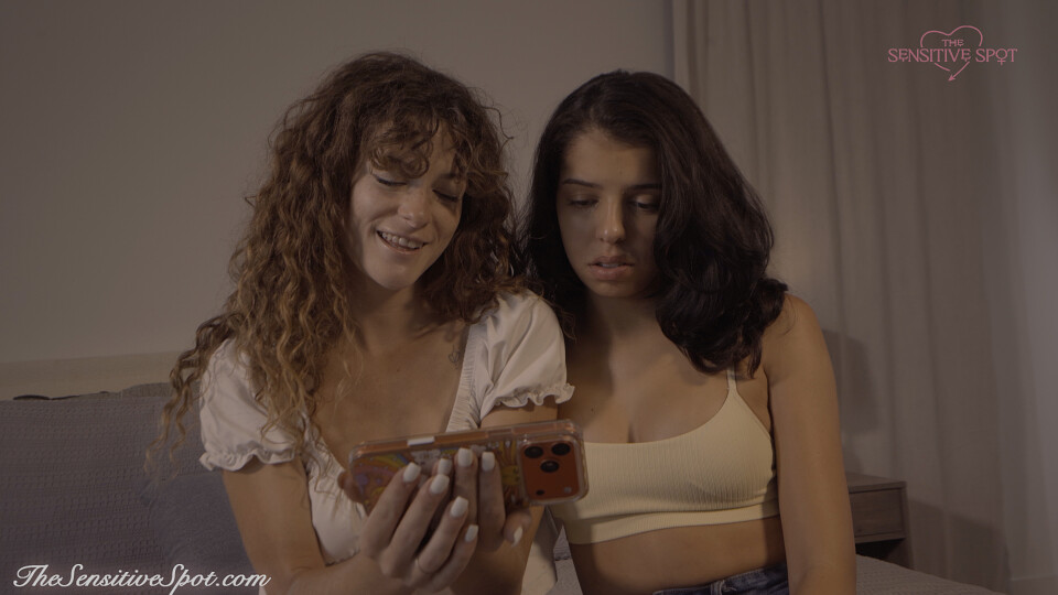 Mesmerized to Love Ass - with Aria Nicole and Nathalia Pink